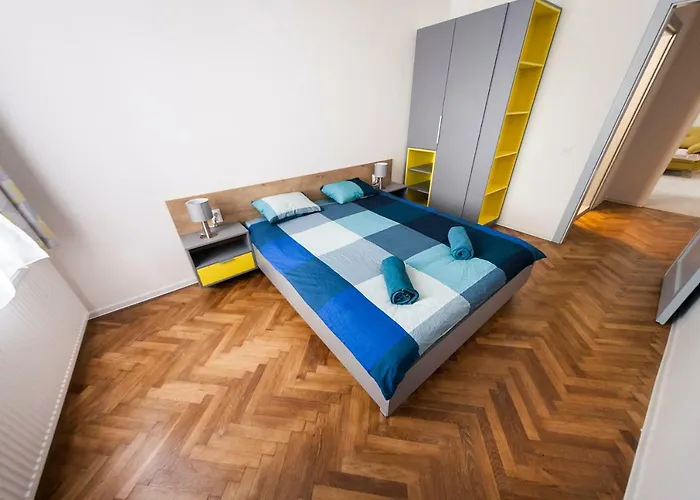 Luxury 3 Apartment *